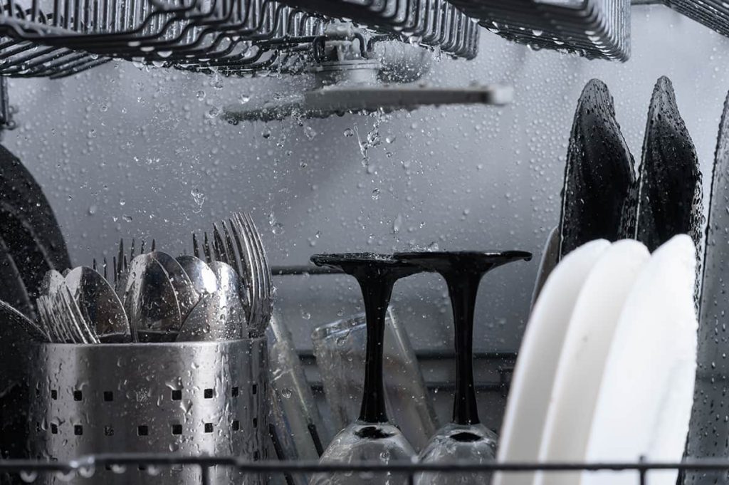 How Much Water Does A Bosch Dishwasher Use? HowdyKitchen