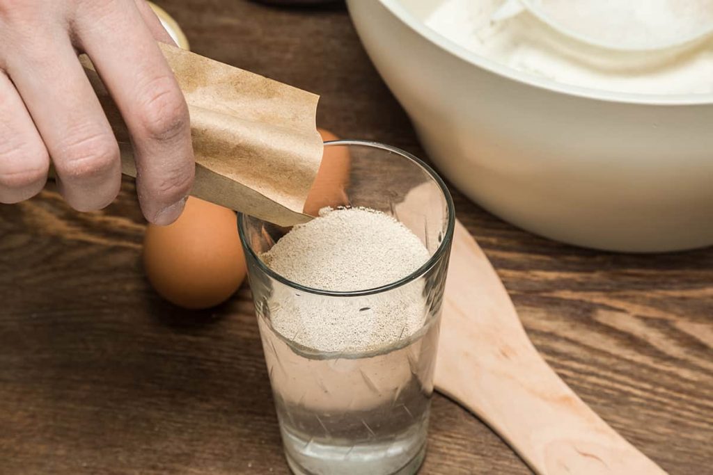 How Much Yeast is in a Packet? HowdyKitchen