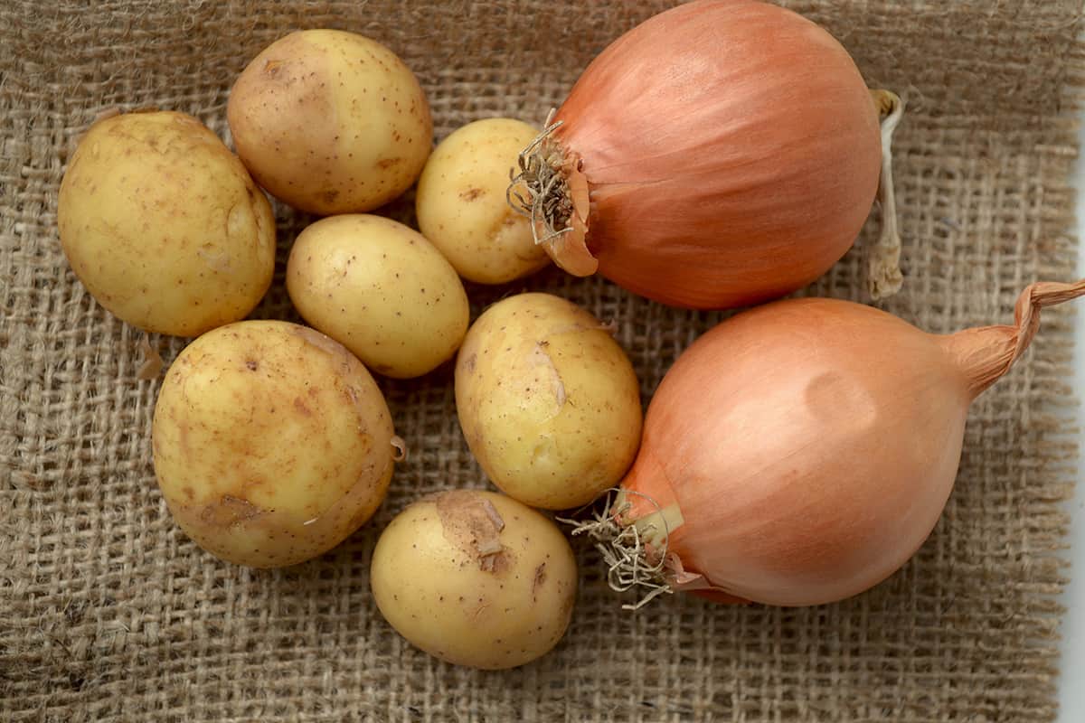 Can Onions And Potatoes Be Stored Together?