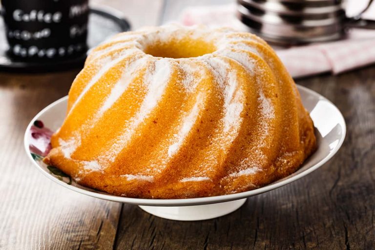 How Long Does It Take to Bake a Bundt Cake? HowdyKitchen