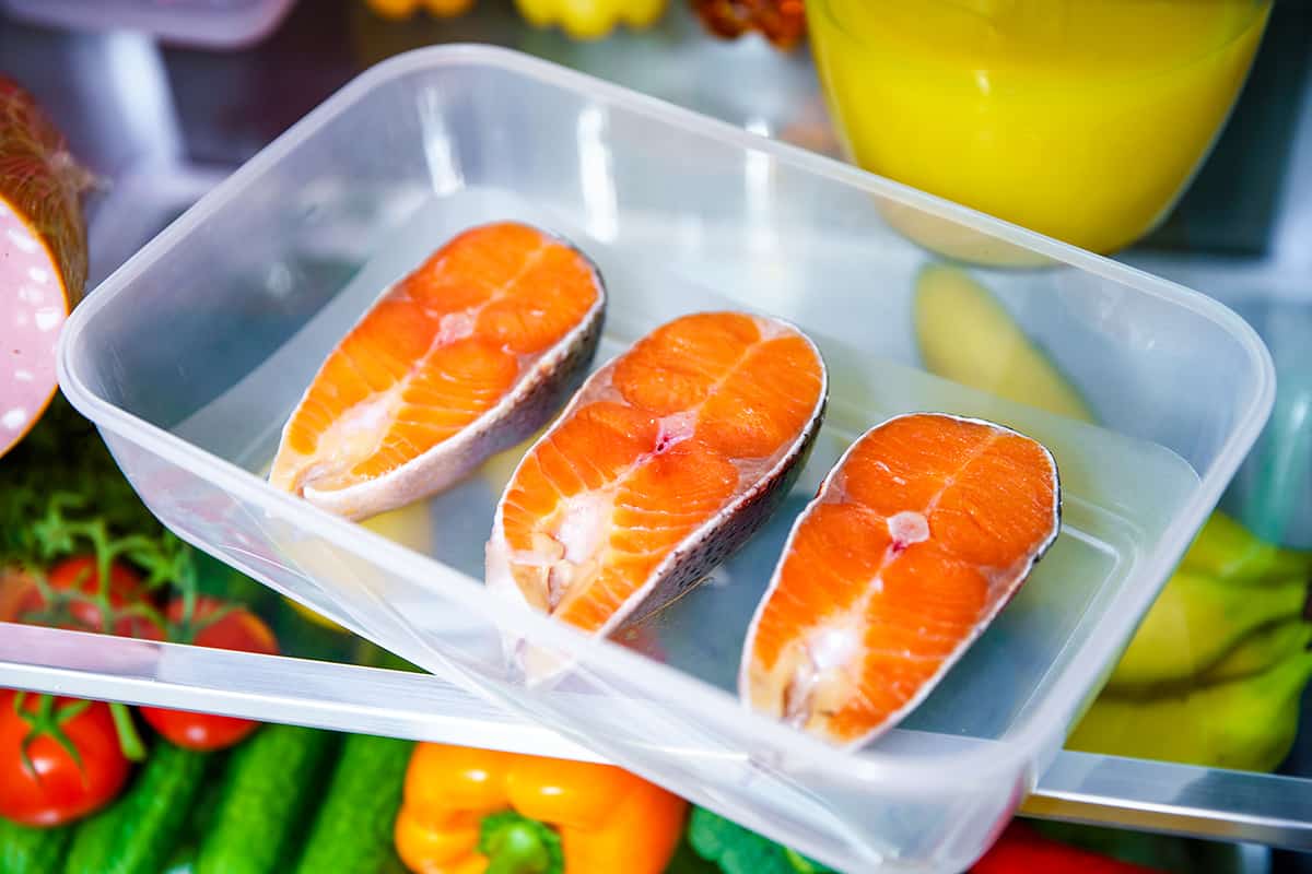 How Do I Defrost Salmon?