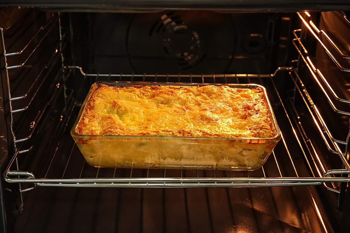 At What Temperature Should You Bake Lasagna ? HowdyKitchen