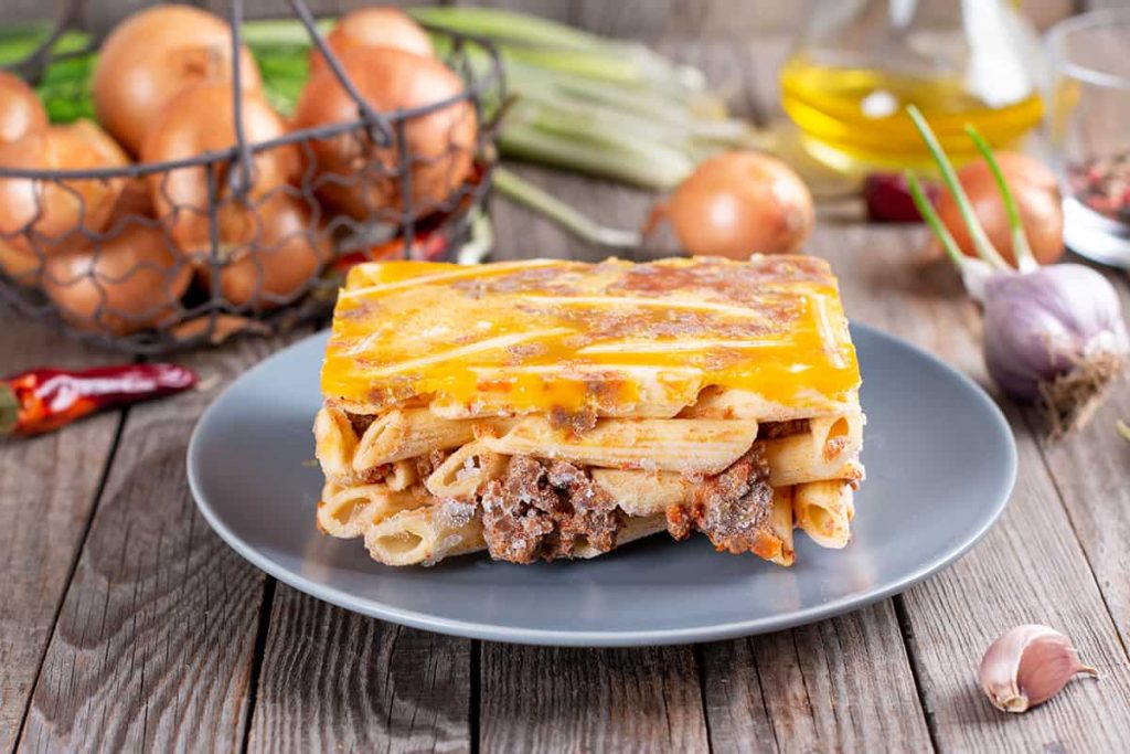 Can You Freeze Chicken Alfredo Pasta? HowdyKitchen