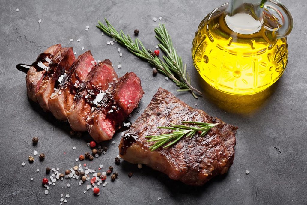 4 Best Oil For Grilling Steak HowdyKitchen