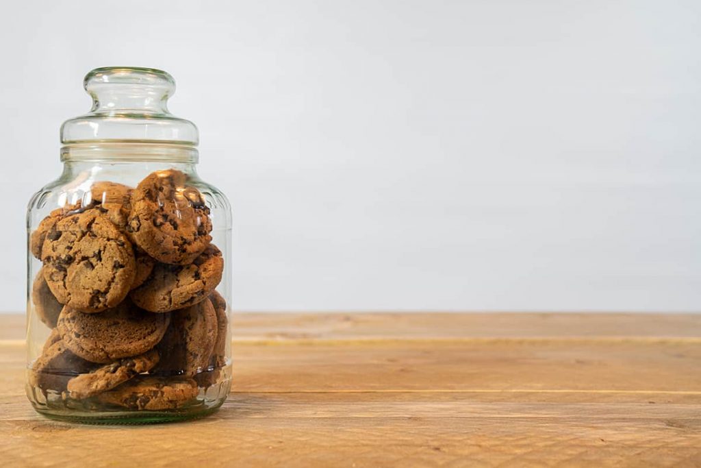 How Long Do Cookies Stay Fresh in a Cookie Jar? HowdyKitchen