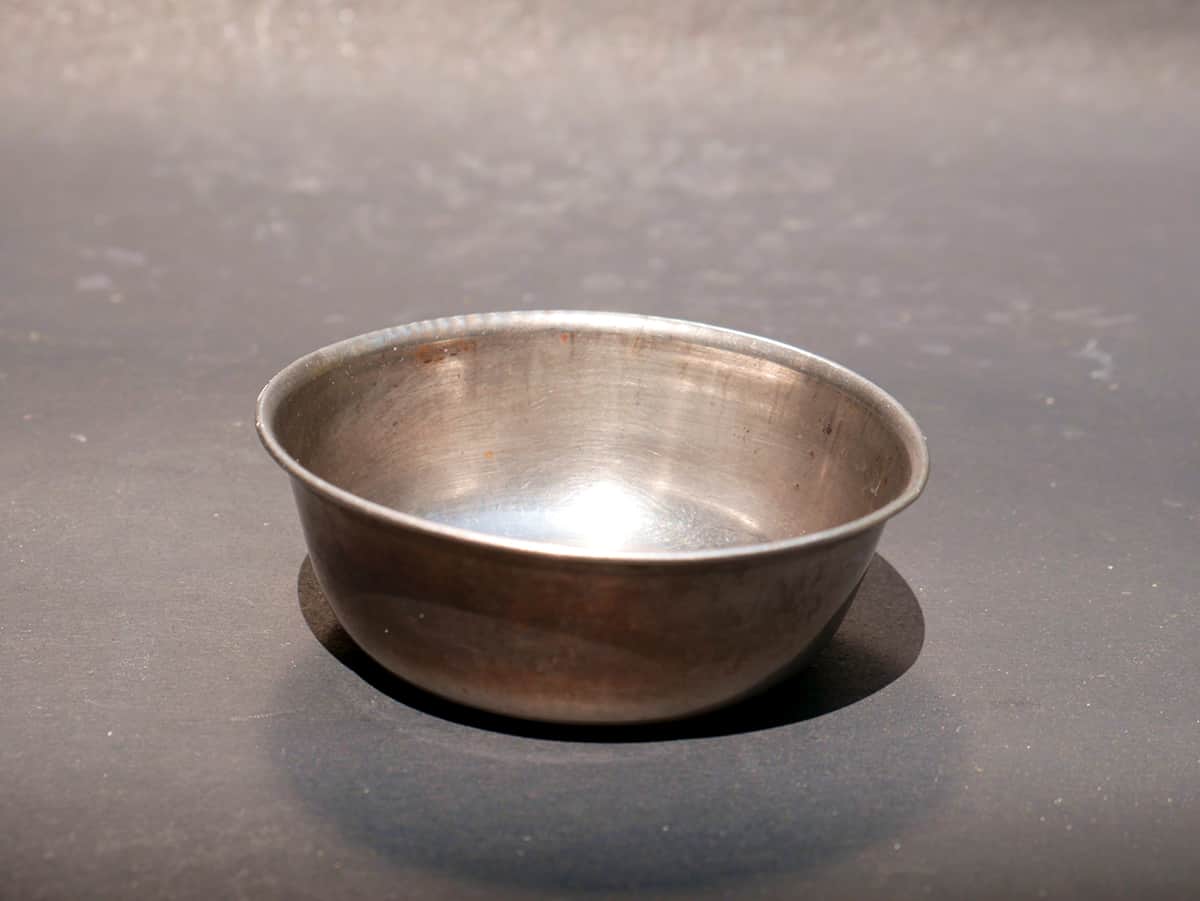 How durable are stainless steel mixing bowls in the oven