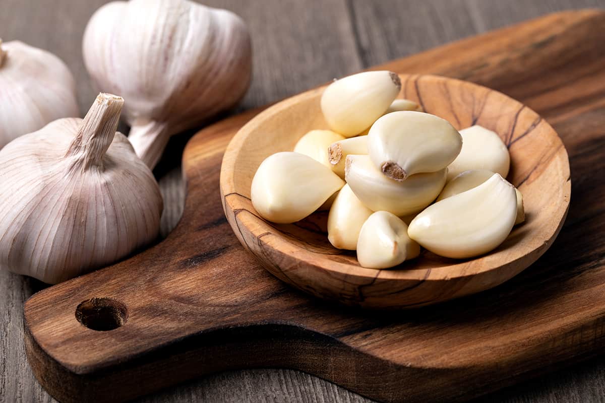 How big is a clove of garlic