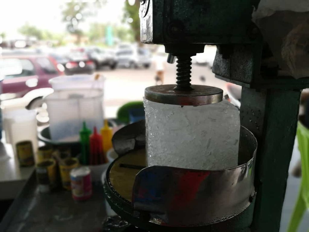 Can You Put Ice in a Food Processor? HowdyKitchen