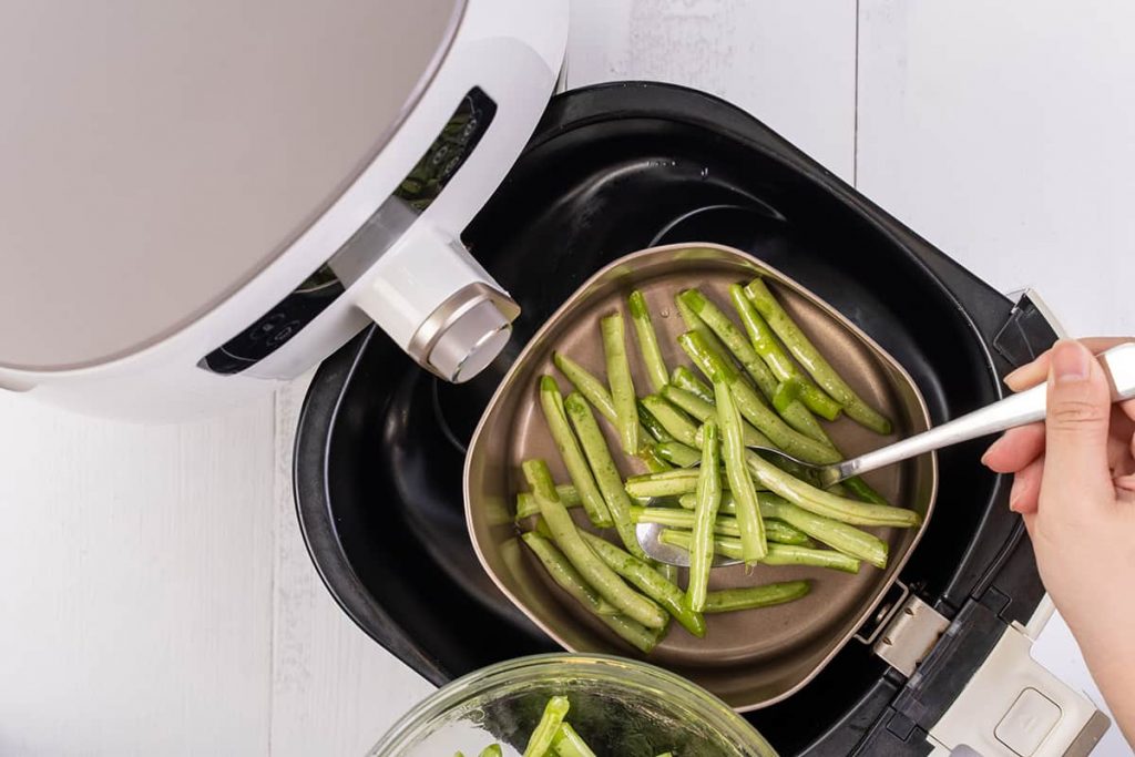 Can You Put Metal In An Air Fryer Microwave