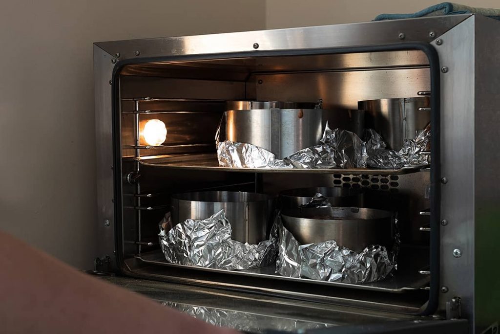 Can You Use An Oven To Keep Food Warm? HowdyKitchen