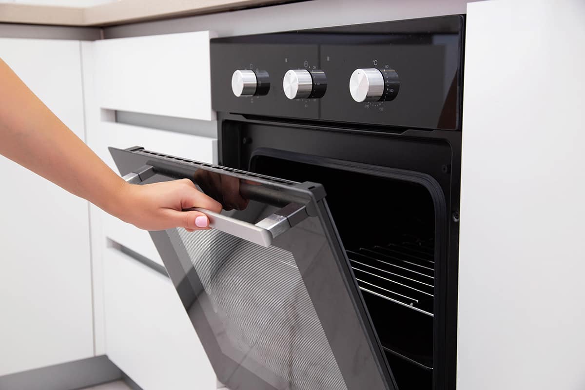 When Should You Use the Self Clean on Your Oven