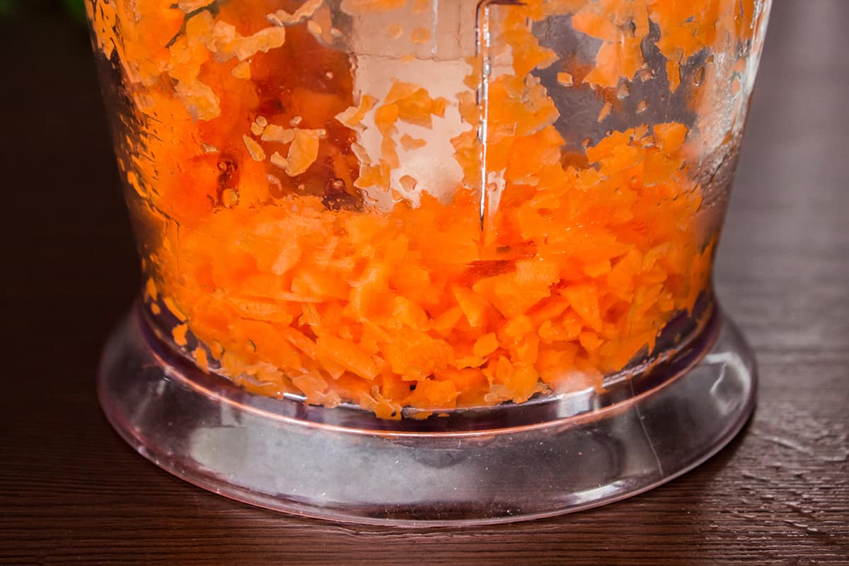 use a blender to grate carrots