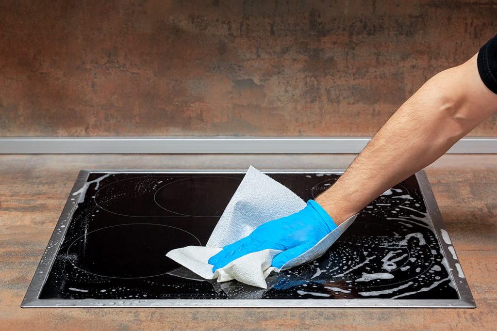 Can You Clean the Stove with Clorox Wipes? HowdyKitchen