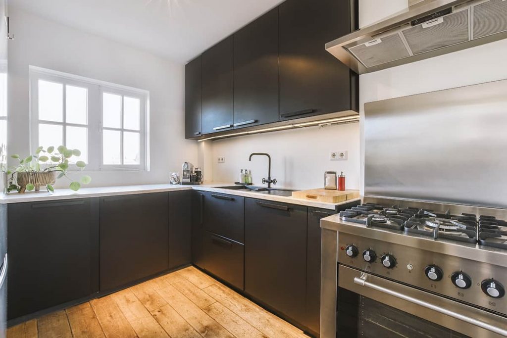 How Much Space Between Stove and Cabinet? - HowdyKitchen