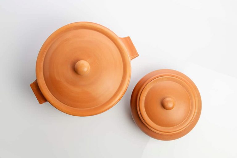 Can Clay Pots Be Used on A Gas Stove? HowdyKitchen