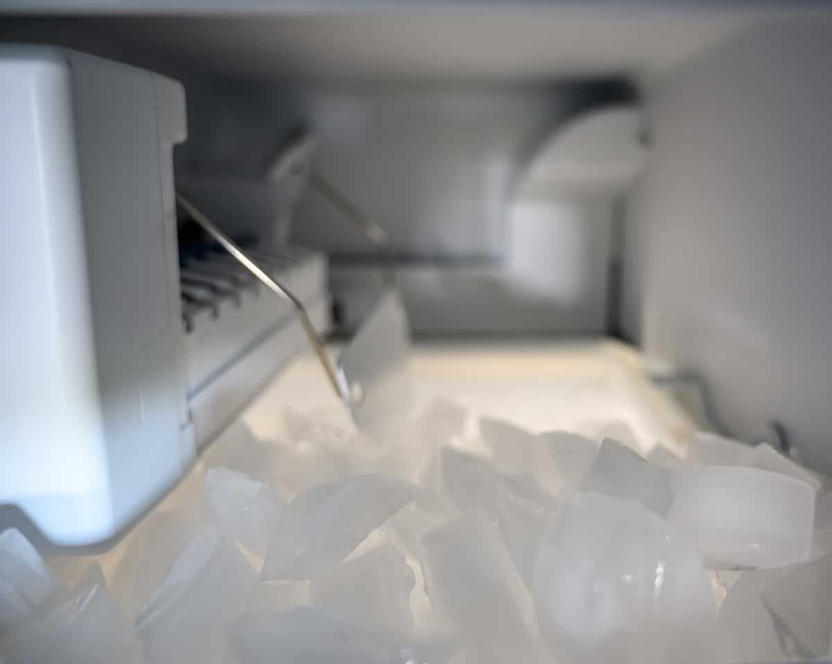 How Does a Countertop Ice Maker Work