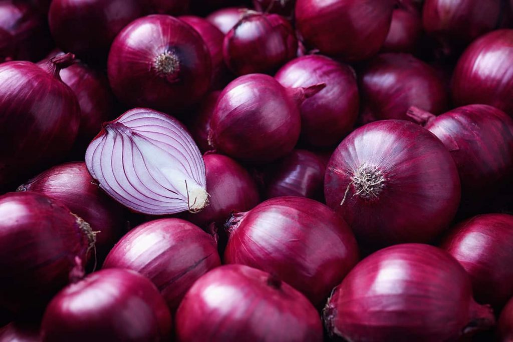 how-many-onions-are-in-a-pound-howdykitchen