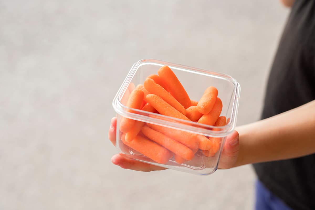 how-many-carrots-are-in-a-pound-howdykitchen