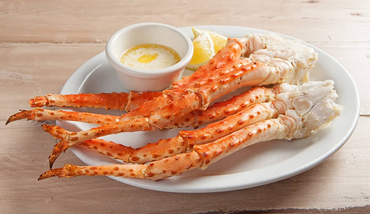 How Many Pounds of Crab Legs per Person? - HowdyKitchen