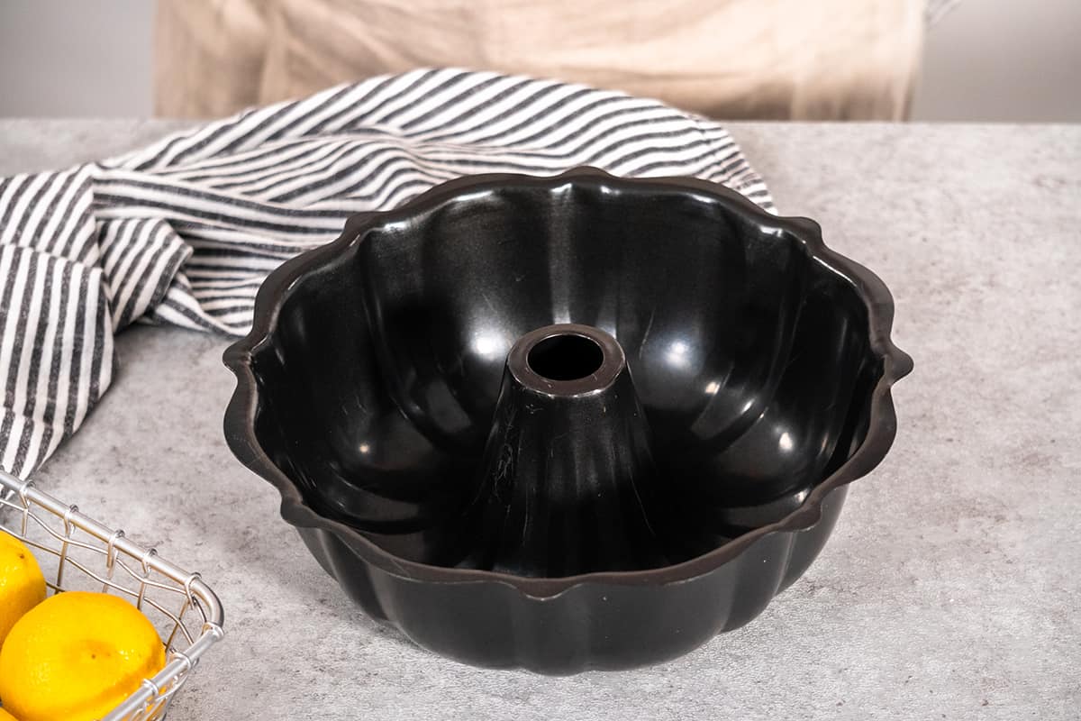 Bundt Pan vs. Loaf Pan vs. Tube Pan What Are the Differences