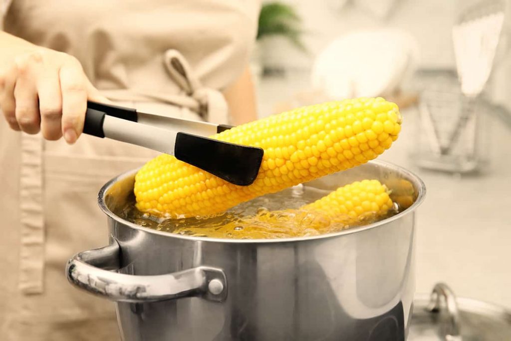 How long to blanch corn (for Freezing and Cooking) HowdyKitchen