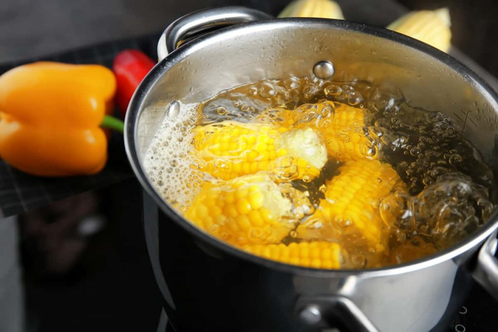 How long to blanch corn (for Freezing and Cooking) HowdyKitchen