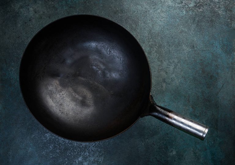 How to Season a Wok in The Oven HowdyKitchen
