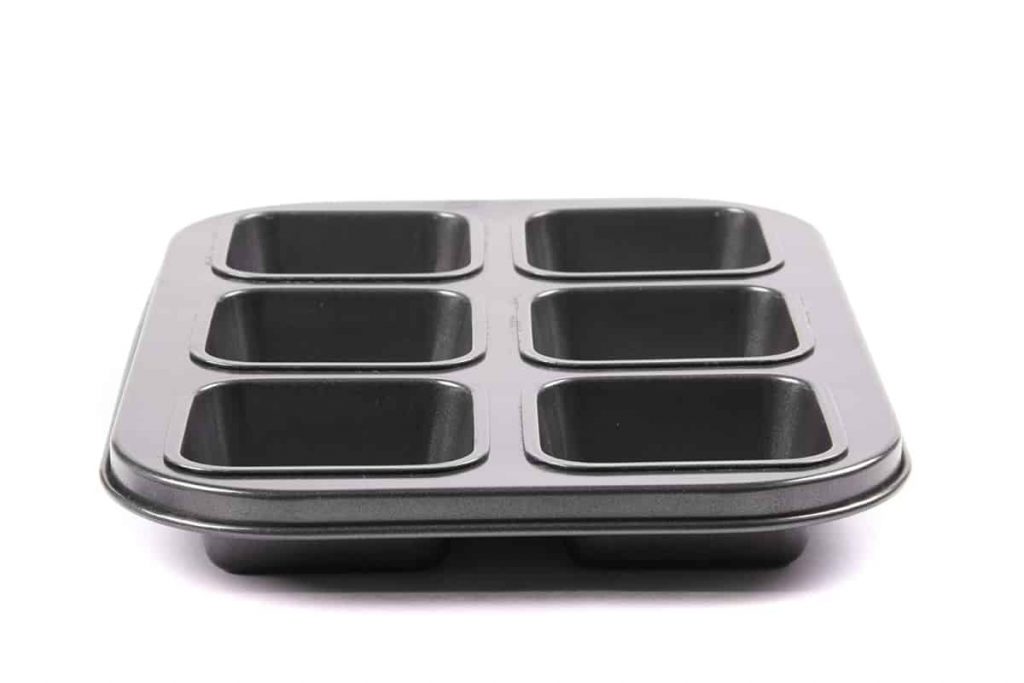 Things to Make in a Brownie Pan (4 Delish Recipes) HowdyKitchen