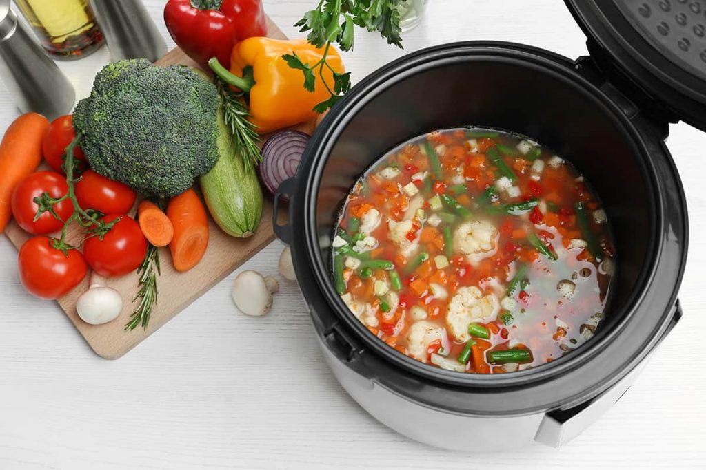 Can a Slow Cooker Be Left Unattended? HowdyKitchen