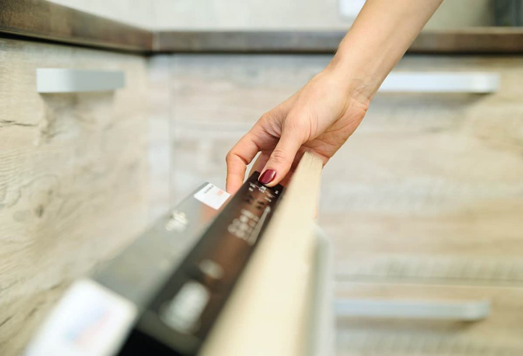 Dishwasher Buttons Not Working Causes & Troubleshooting HowdyKitchen