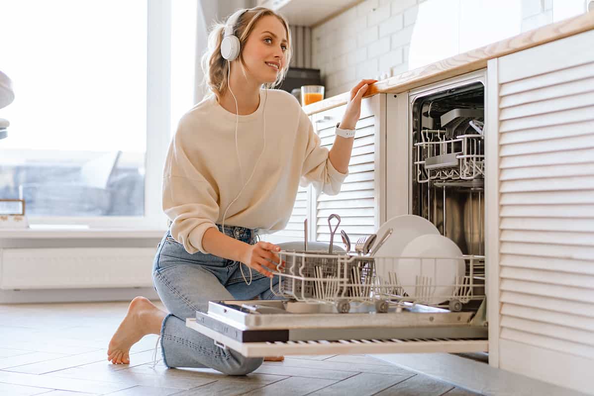 Dishwasher Features that Make Rinsing Unnecessary