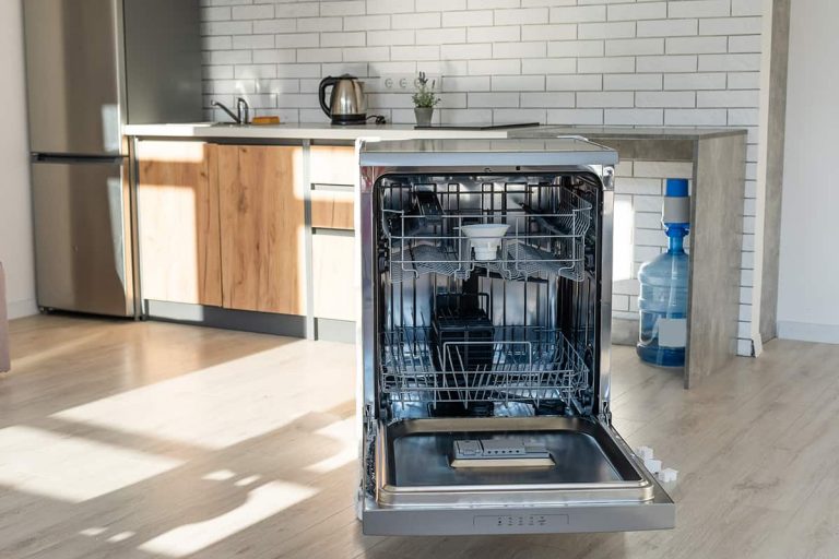 Dishwasher History Who Invented the Dishwasher? HowdyKitchen