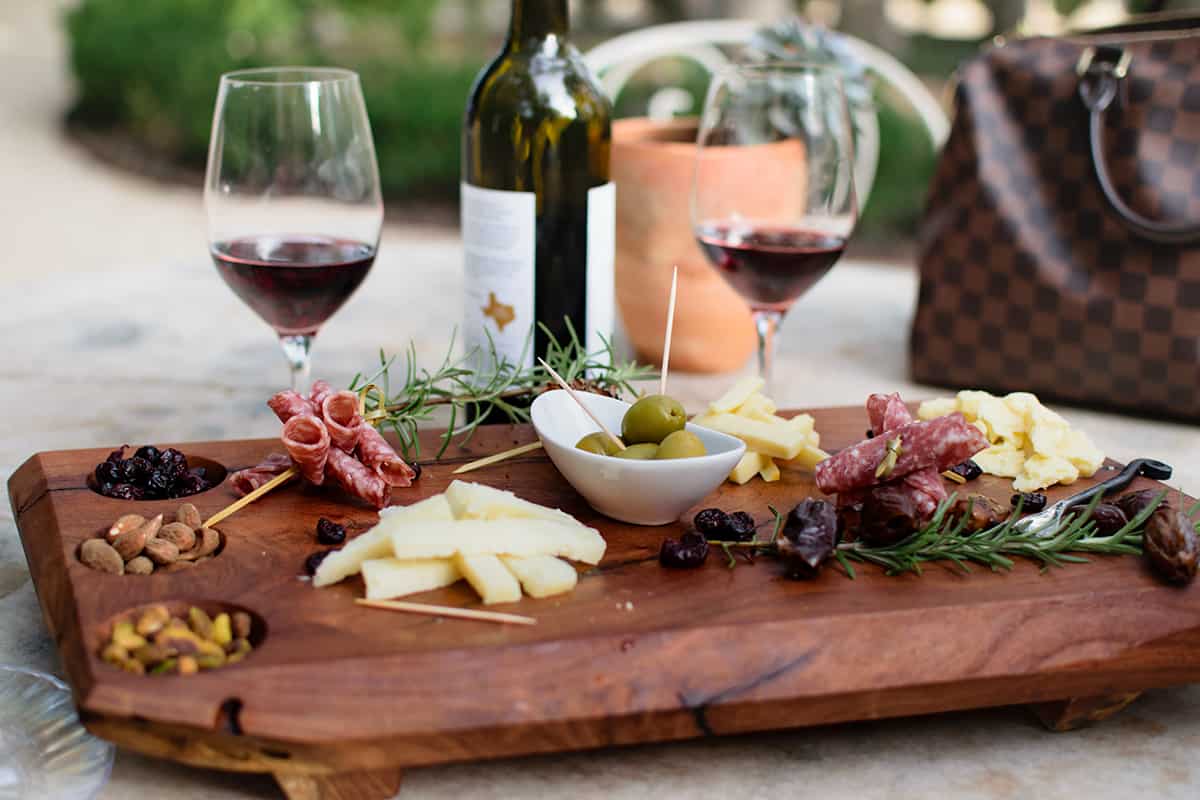 Pairing Your Charcuterie Board with Beverages