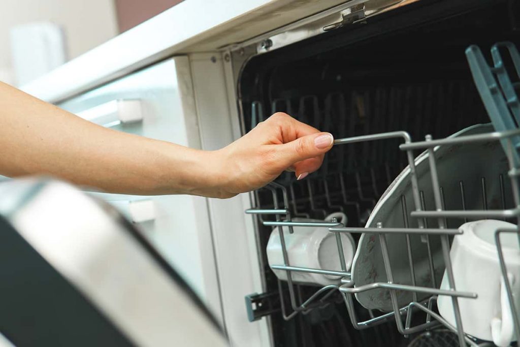 Dishwasher Not Getting Hot Causes & Solutions HowdyKitchen