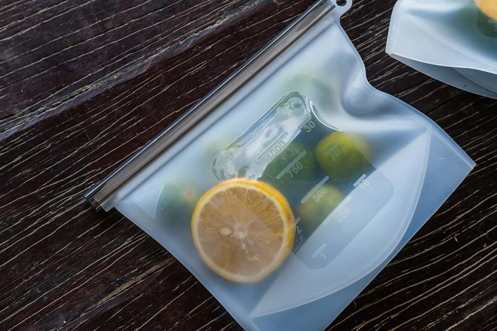 Can You Put Ziploc Bags in the Microwave? HowdyKitchen