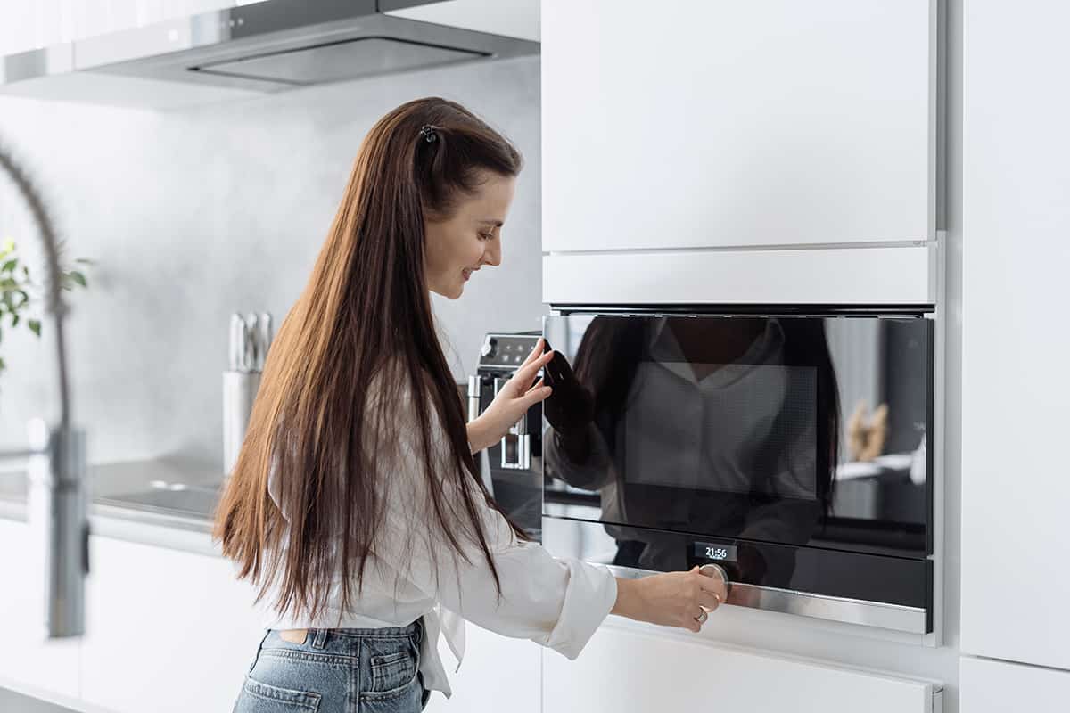 Step by Step Guide to Turn Off the Oven Cooling Fan