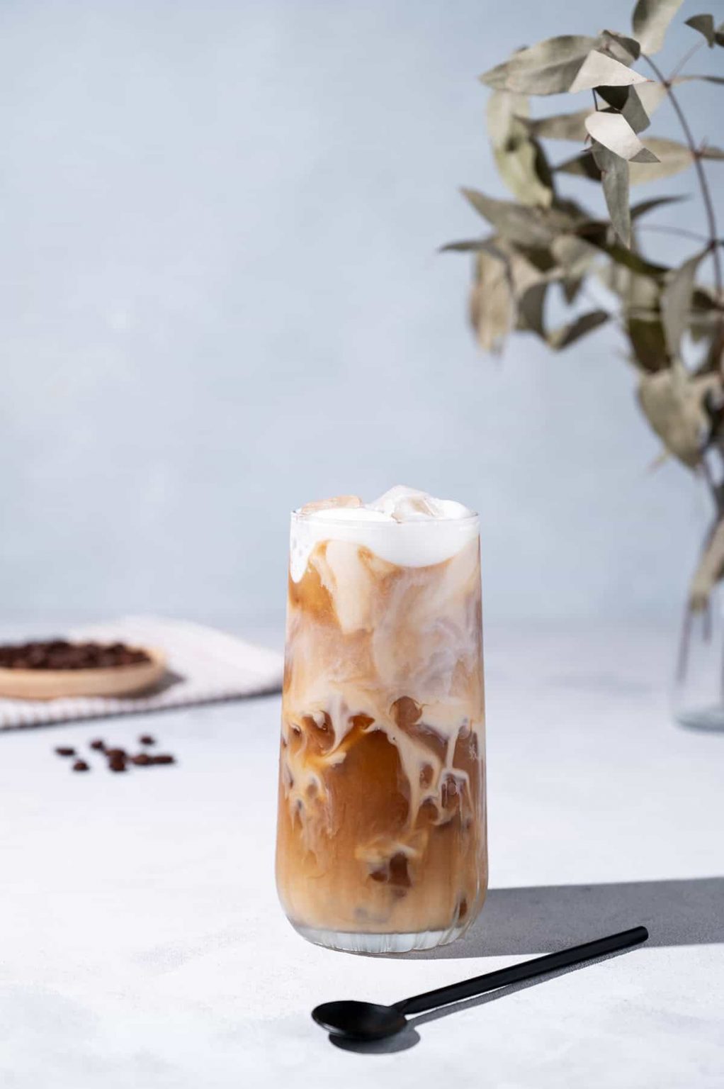 Iced Latte Recipe - Howdykitchen