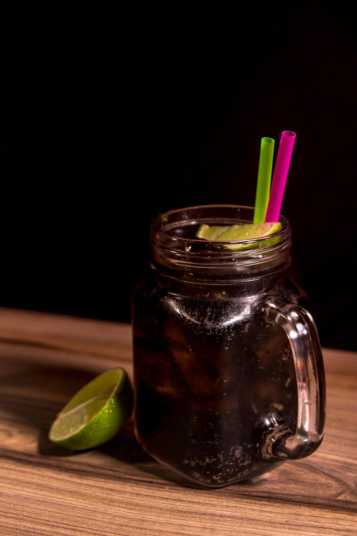 Jack and Coke Cocktail - HowdyKitchen