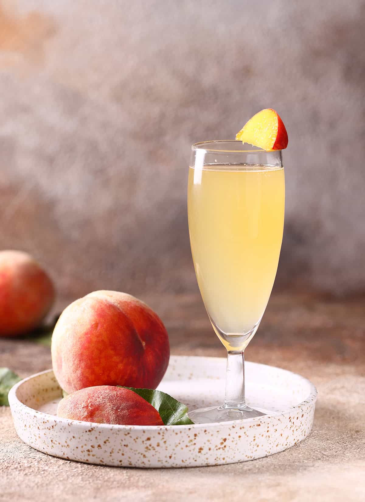 14 Best Peach Vodka Cocktails - HowdyKitchen