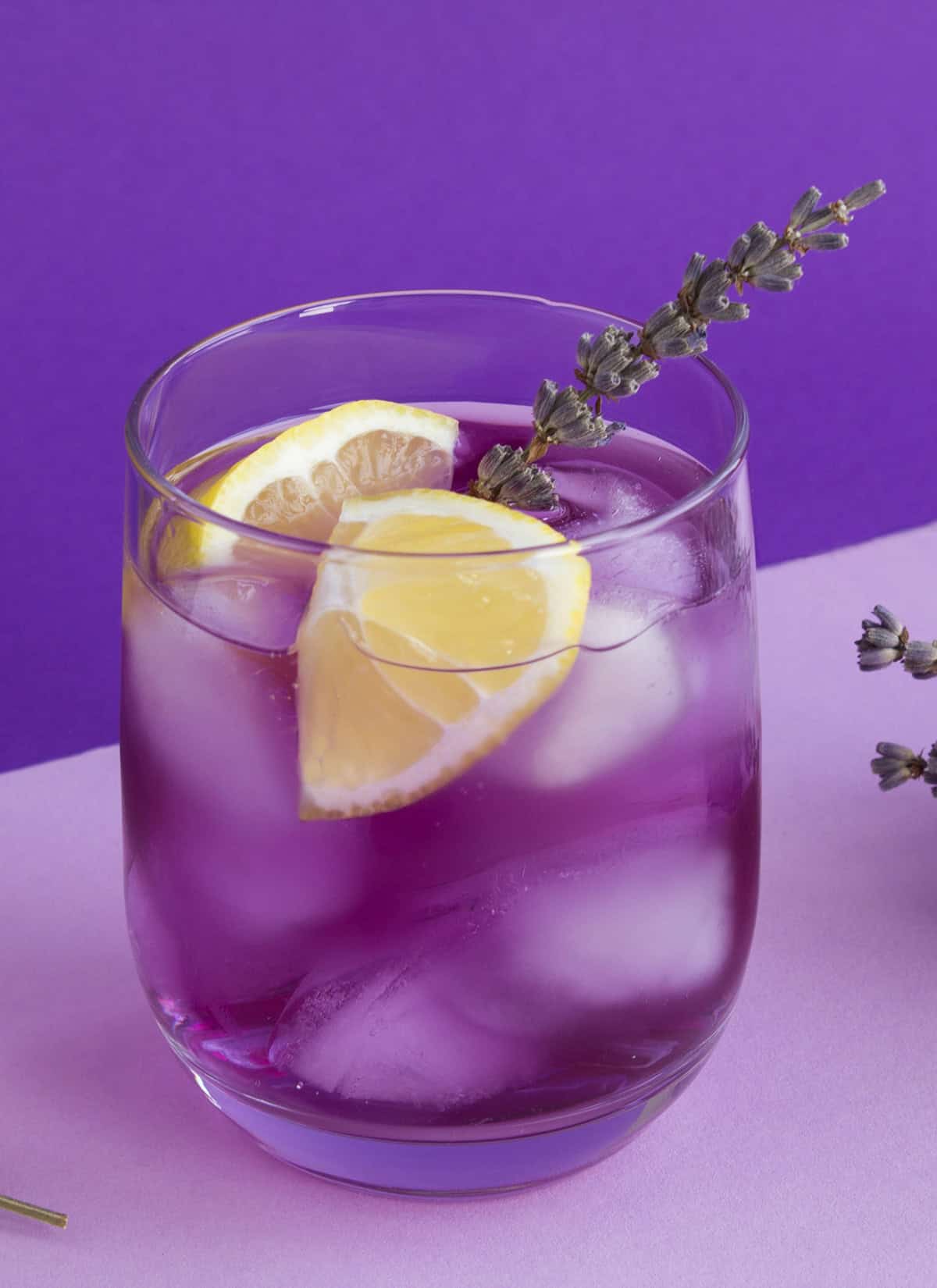 11 Flavorful Purple Mocktails That You'll Love - HowdyKitchen