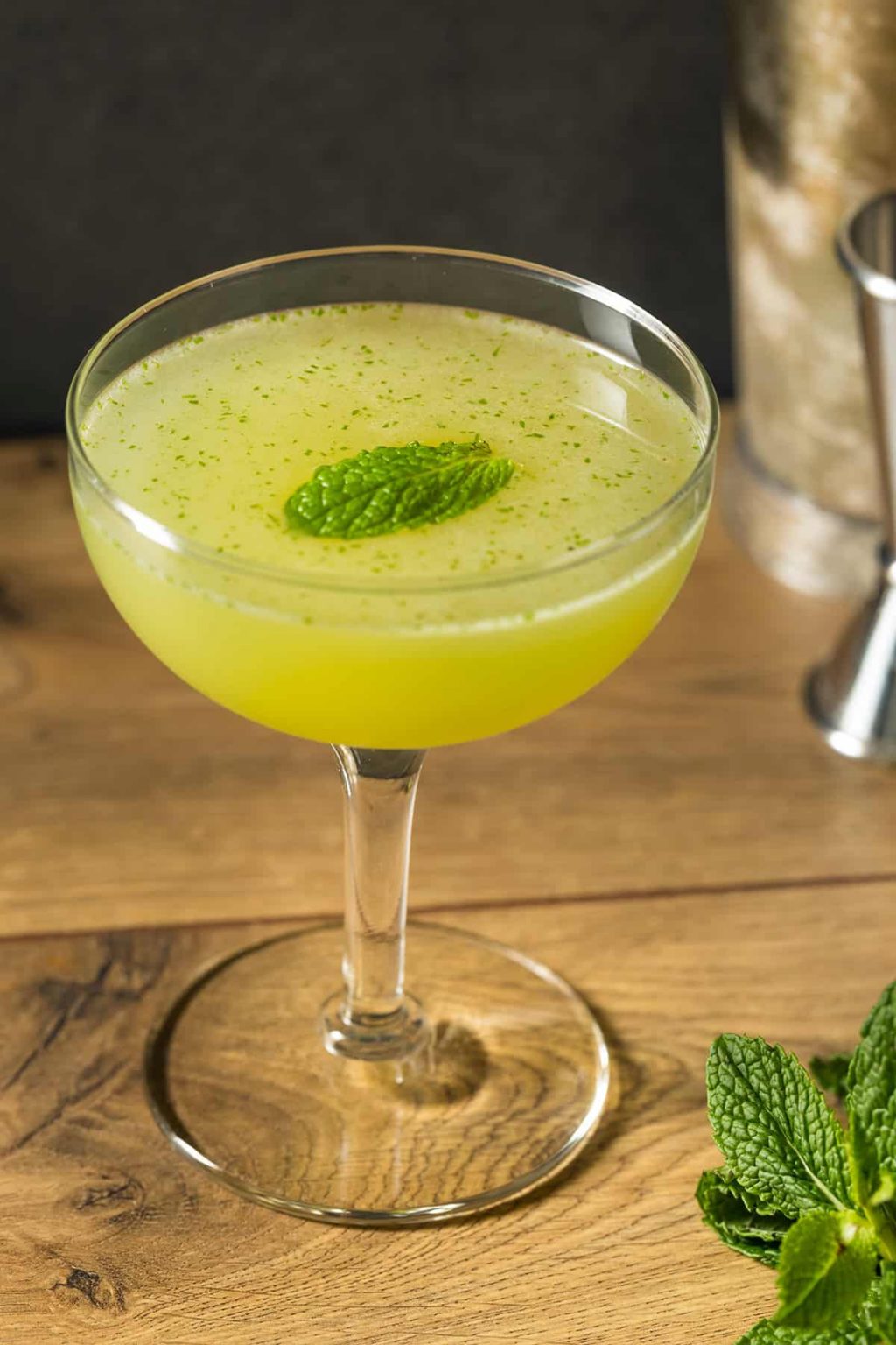 12 summer gin cocktails refreshing recipes for hot days howdykitchen