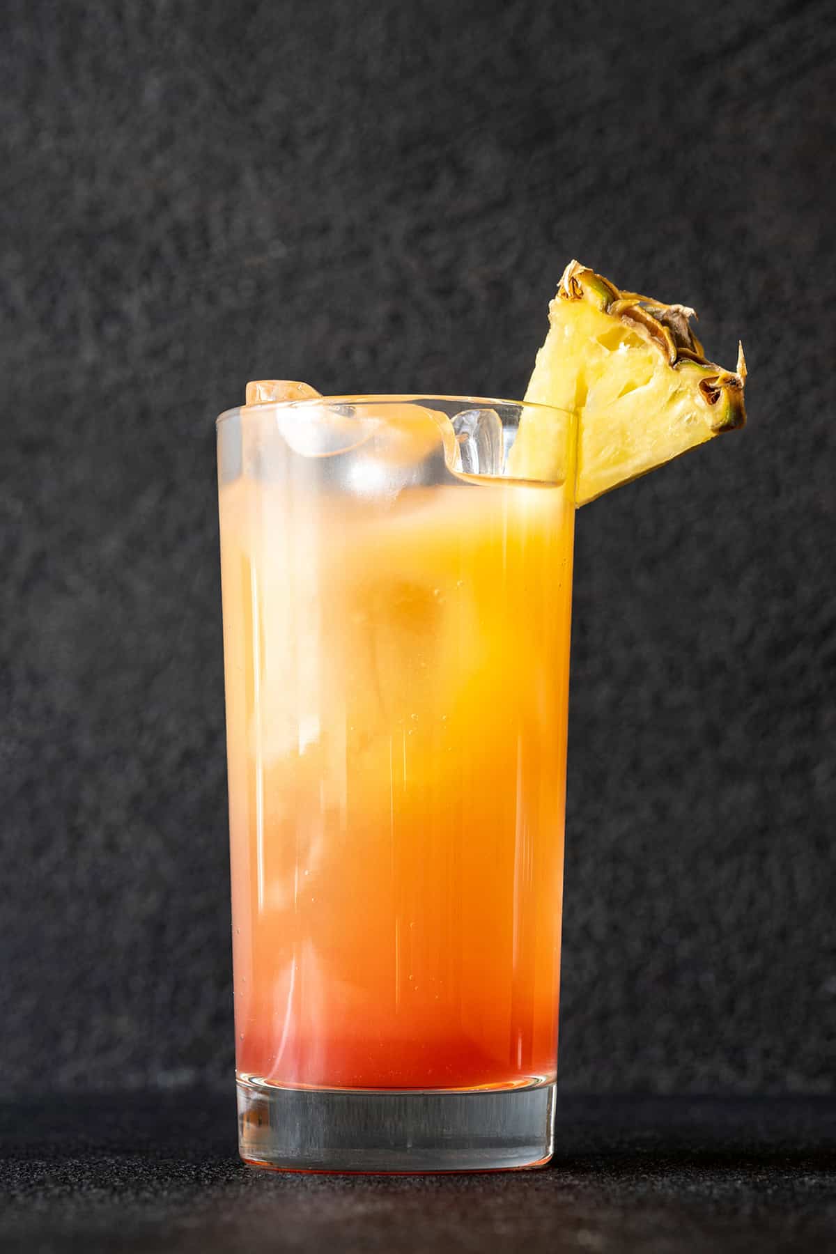 Malibu Sunset Cocktail - HowdyKitchen