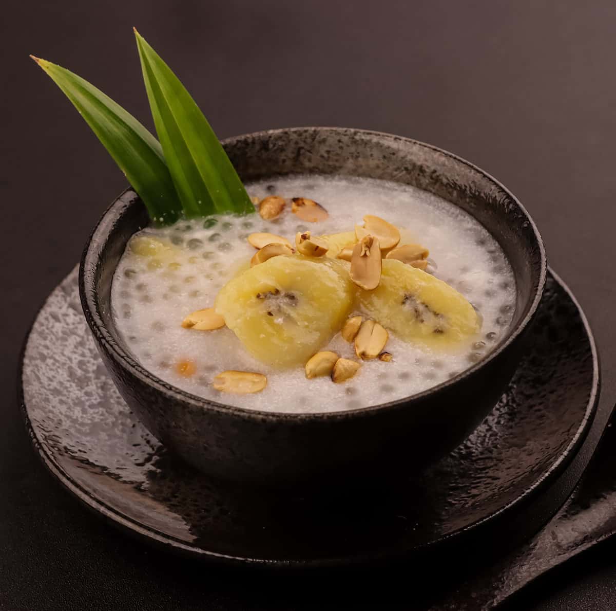 Chè Chuối (Banana with Tapioca and Coconut Milk)