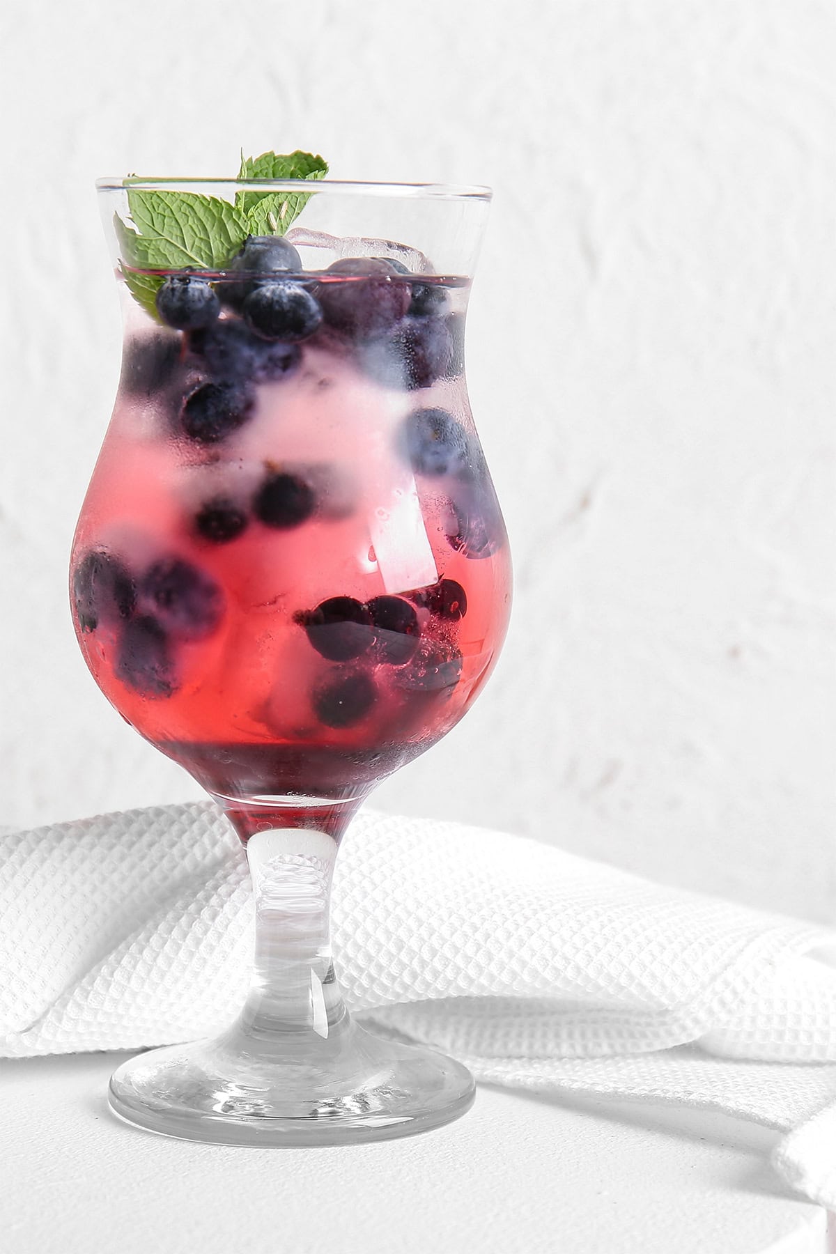 Blueberry Lemonade Cocktail