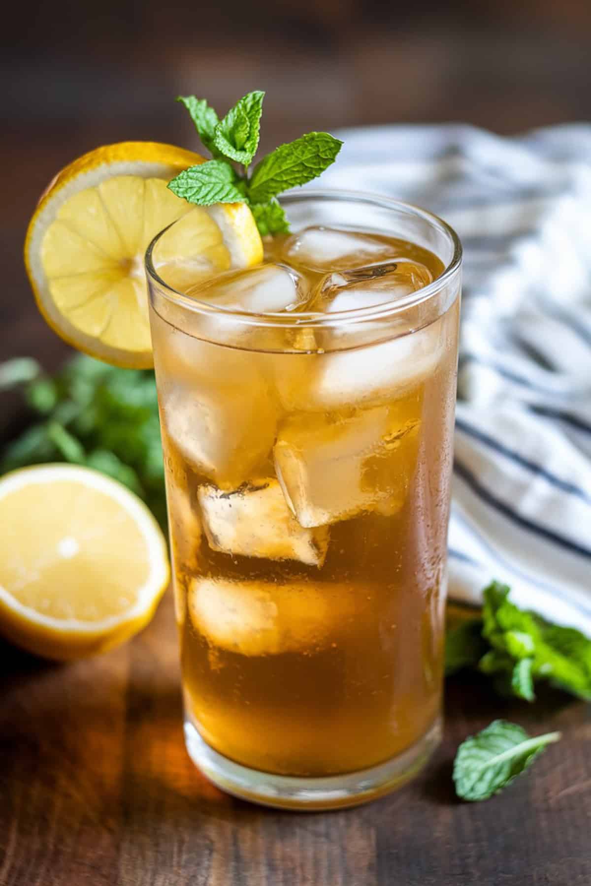 Sweet Tea Vodka Lemonade