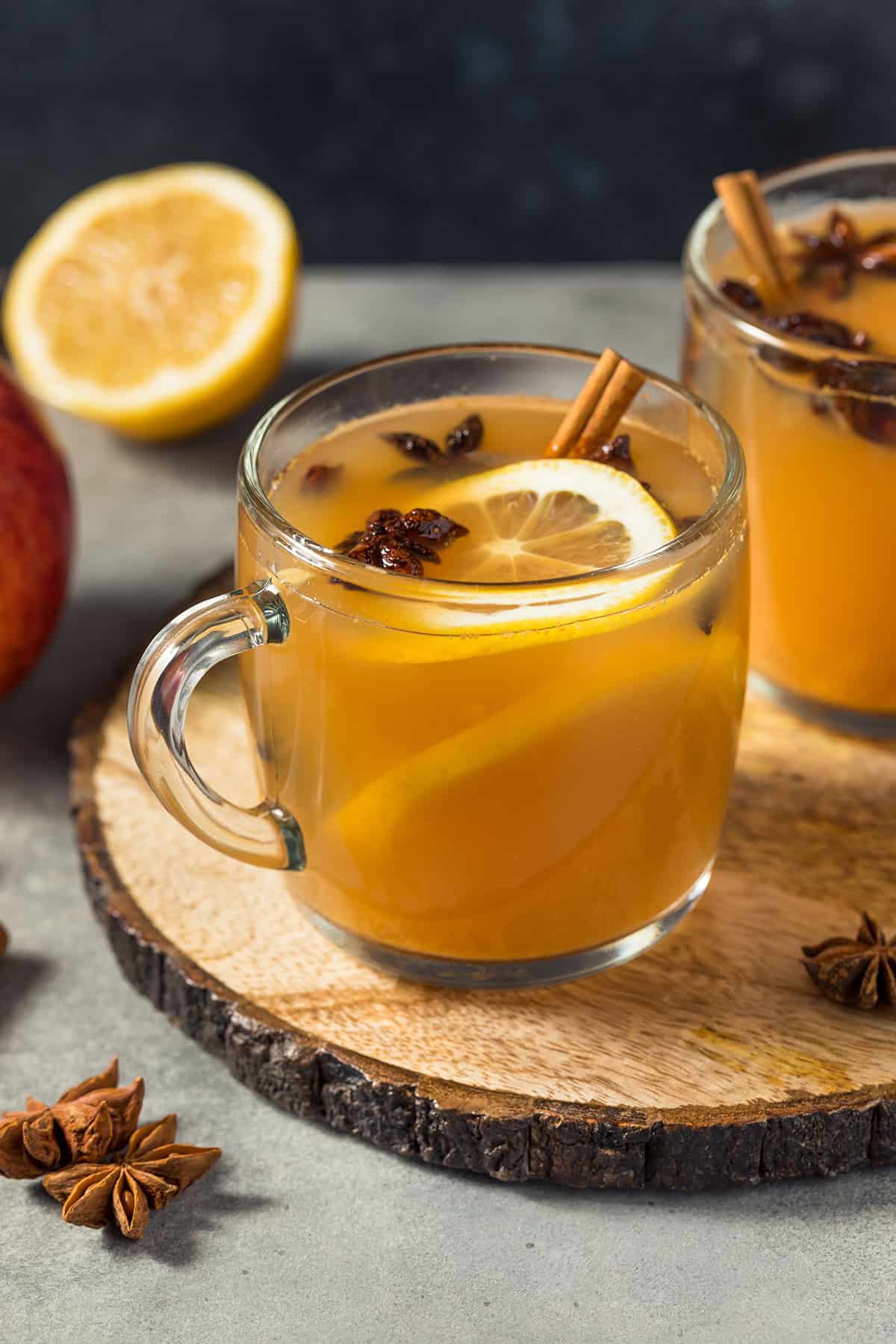 Wassail Cocktail - HowdyKitchen